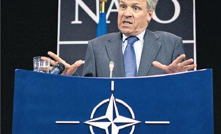 Stanowisko sojuszu wobec współpracy z Rosją przedstawił sekretarz generalny Jaap de Hoop Scheffer