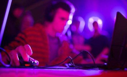 Gracz to już zawód, a cyfrowa rozrywka to intratny biznes