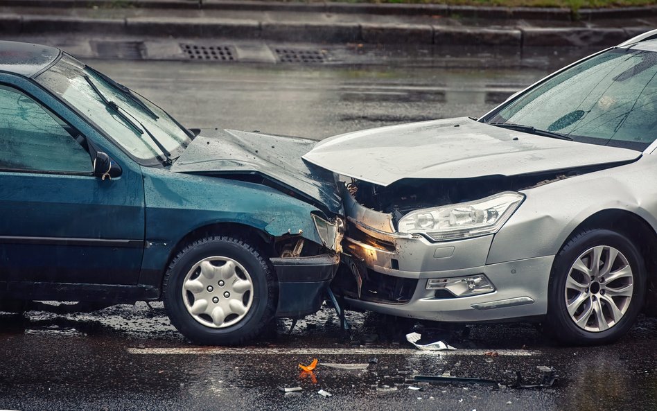 Tym, co spędza sen z powiek ubezpieczycieli, jest stagnacja cen polis OC komunikacyjnego, przy rosną