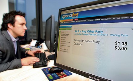 Polityka może być bardziej emocjonująca od sportu – świadczy o tym popularność zakładów