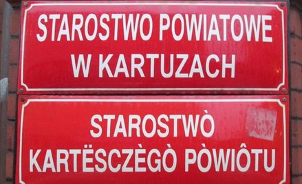 W powiecie kartuskim i ościennych język kaszubski jest obecny w przestrzeni publicznej od dawna. Wie