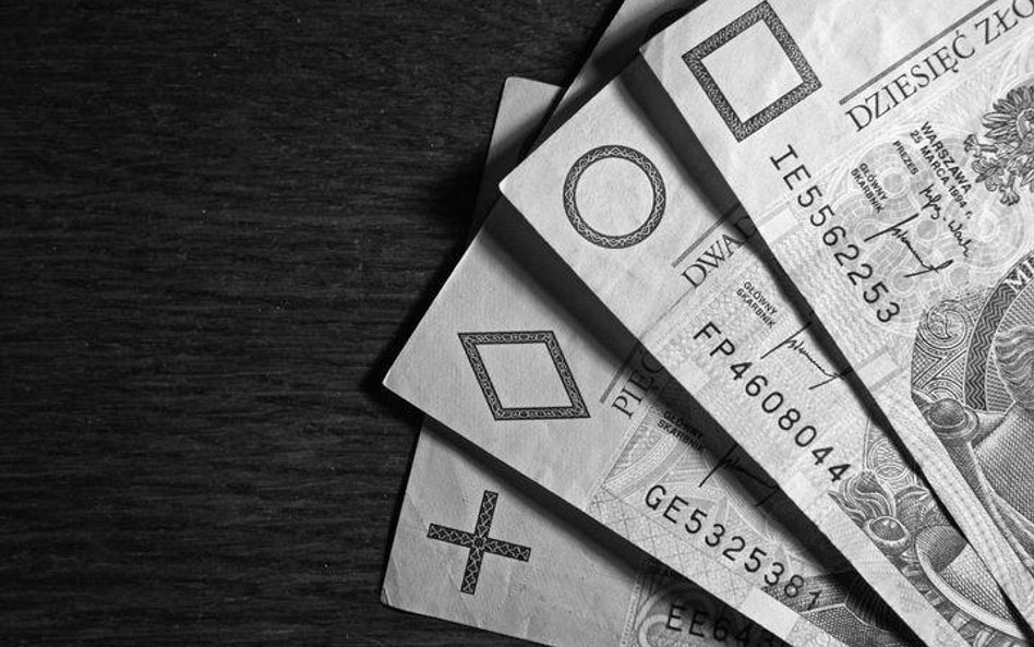 Dystrybutorzy jednostek znowu coraz głębiej sięgają do kasy TFI