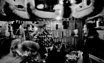 Uczestnicy warsztatów uwiecznili między innymi zakład szczotkarski