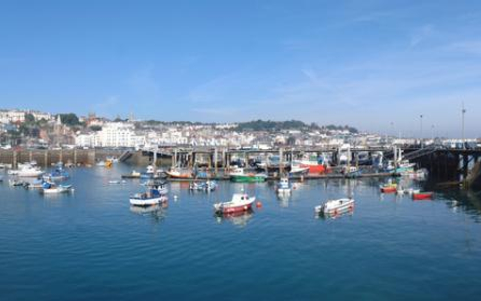 Saint Peter Port, stolica Guernsey (Fot. Steve 2.0 / Foter / CC BY-SA)