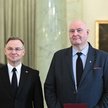 Prezydent RP Andrzej Duda (L) podczas uroczystości powołania Bogdana Święczkowskiego (P) na stanowis