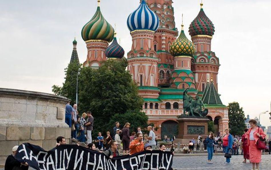 Demonstracja rosyjskiej opozycji pod Kremlem 24 sierpnia