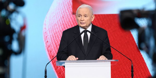Kaczyński: Ponad 30 posłów zrezygnowało z członkostwa w PiS