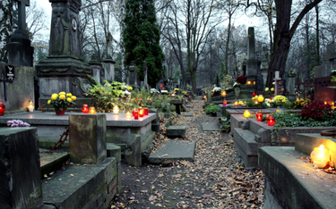 Rząd chce walczyć z szarą strefą na cmentarzach