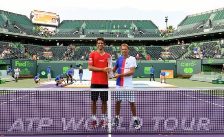Marcelo Melo i Łukasz Kubot po zwycięstwie na centralnym korcie w Miami.