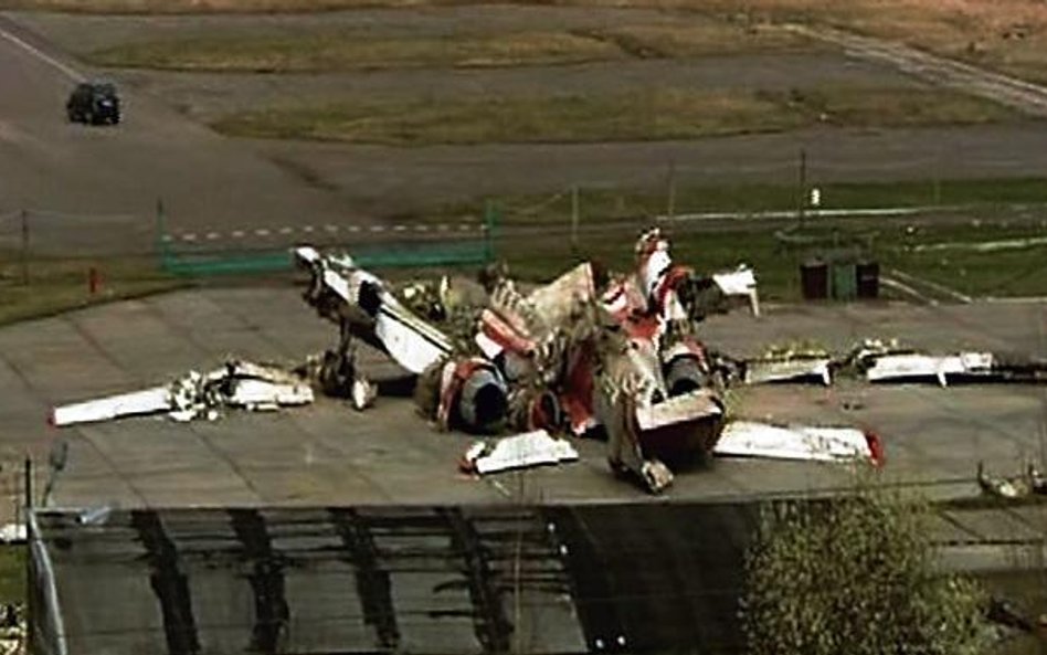 Z miejsca katastrofy prezydenckiego Tu-154M zebrano fragmenty maszyny. Są poddawane szczegółowym bad