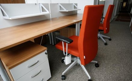 Do 18 tys. zł za komputer i biurko dla nowo przyjętego