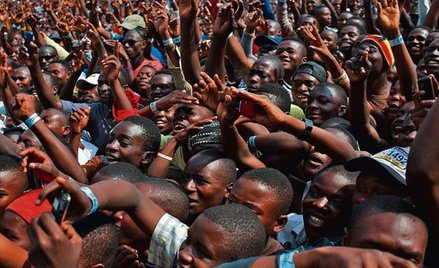 Na 1000 mieszkańców Afryki umiera 11 osób, rodzi się 36 stwierdza komunikat francuskiego instytutu d