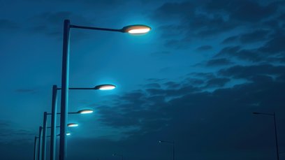 Warszawa będzie sterować każdą latarnią. Podpisano umowę z wykonawcą