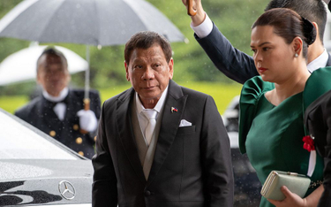 Duterte skrócił wizytę w Japonii. Pojechał do neurologa