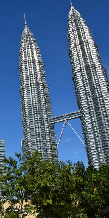dr Adriana Bartnik: Petronas Towers to symbol Kuala Lumpur. Są ogromne, a jednocześnie delikatne. Wy