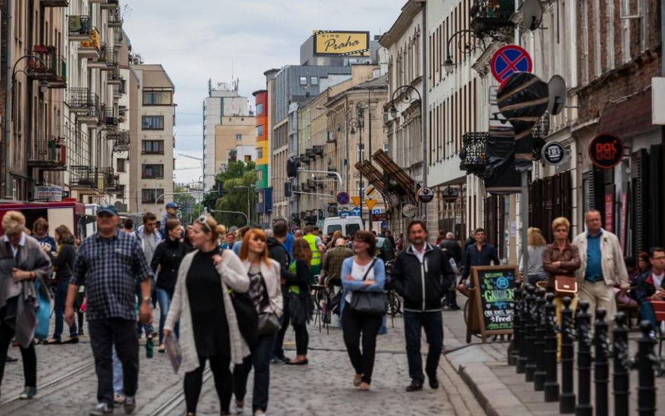 Deptak na zamkniętej Ząbkowskiej