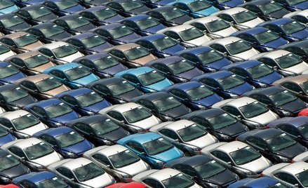 Sprzedaż w dół, ceny w górę