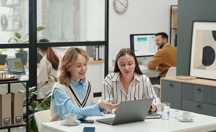 Career minimalism może okazać się pożądaną tendencją wśród osób, które cenią sobie swobodę w decydow