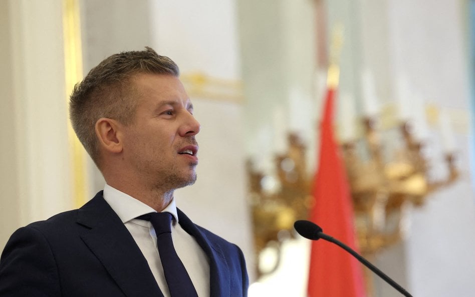 Magyar pokonał Tuska. W cztery miesiące zrobił więcej, niż polski premier w trzy lata
