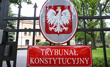 Rośnie ryzyko siłowego rozwiązania kryzysu wokół Trybunału Konstytucyjnego. Ale to droga donikąd - t