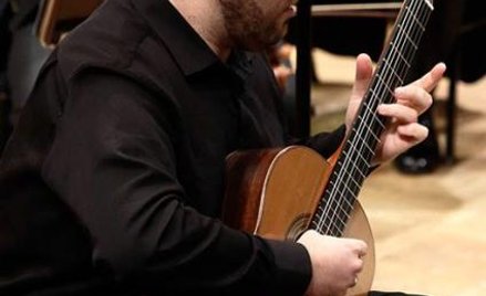 Łukasz Kuropaczewski gra Pendereckiego. Fot. Bruno Fidrych