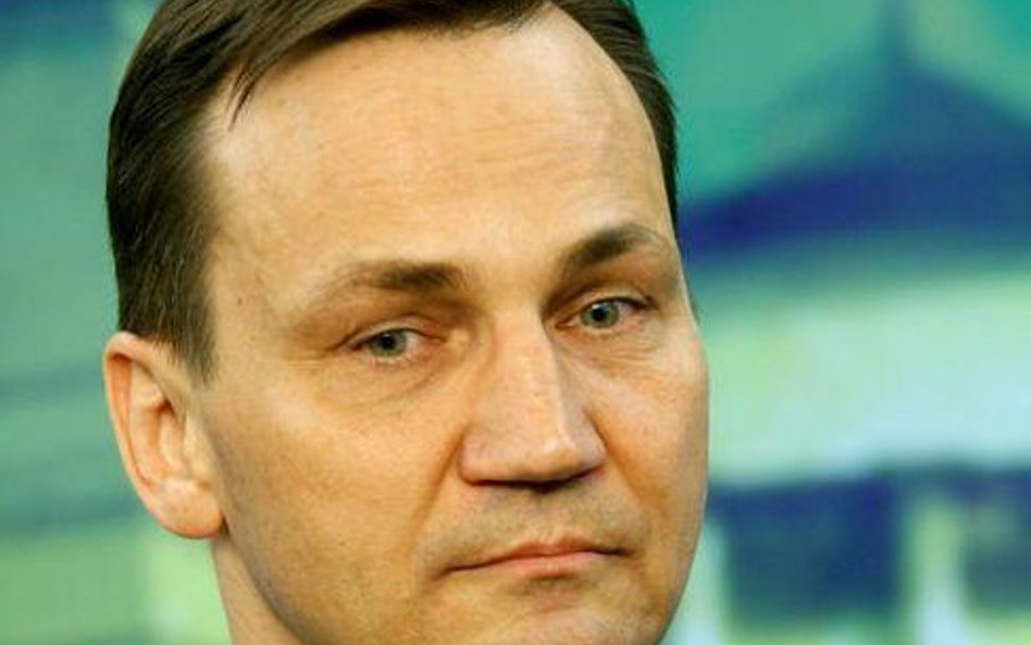 Minister Sikorski kpi z posłanki Sobeckiej