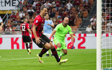 Zlatan Ibrahimović strzela gola Lazio