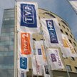 Raport Fundacji Batorego: Tusk jest ulubieńcem TVN i Polsatu