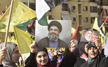 Zwolennicy Hezbollahu przed przemówieniem Nasrallaha