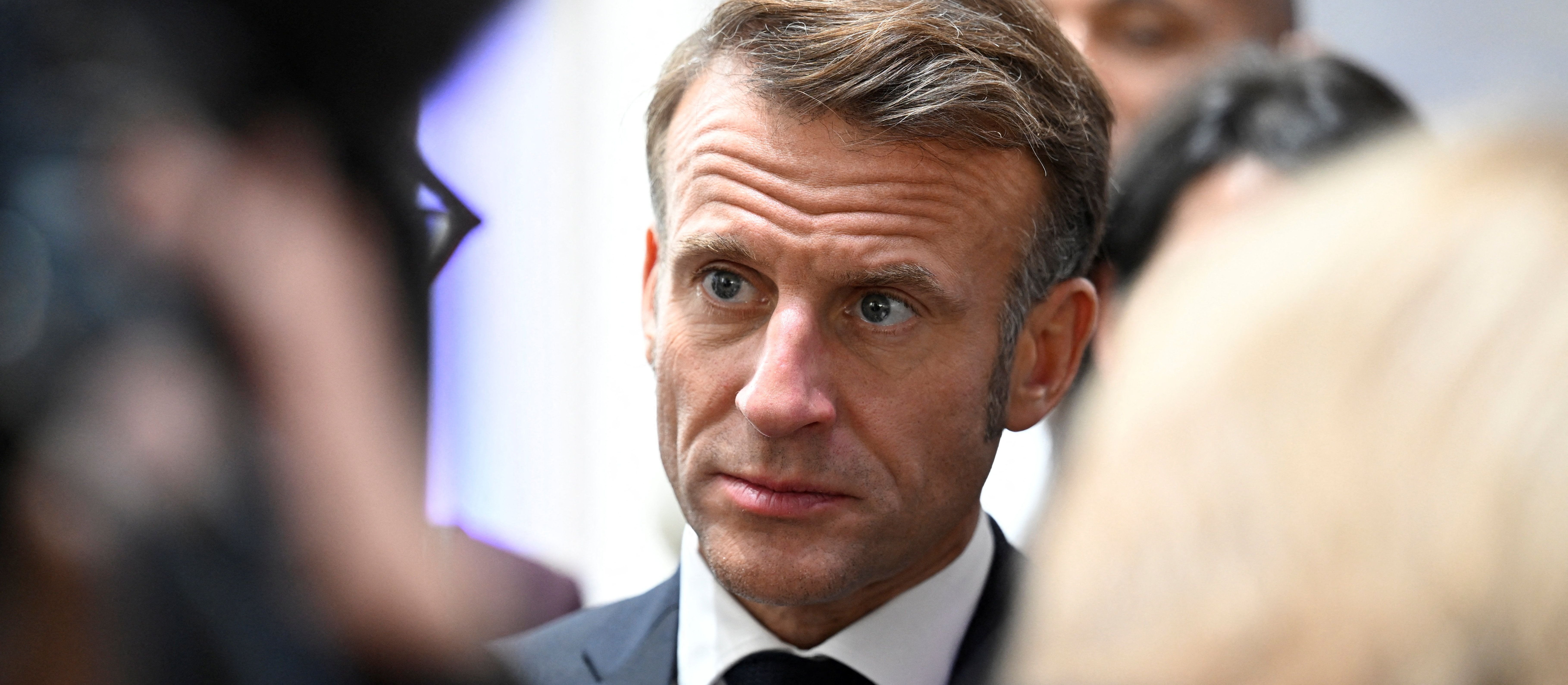 Francja: Rząd upadł, zanim powstał. Jest apel o rezygnację Emmanuela Macrona