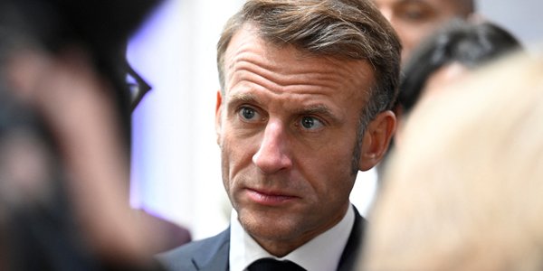 Francja: Rząd upadł, zanim powstał. Jest apel o rezygnację Emmanuela Macrona