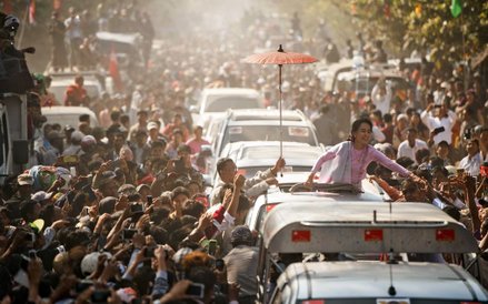 13 lutego, Birma. Aung San Suu Kyi podczas uroczystości upamiętniających setne urodziny jej ojca gen