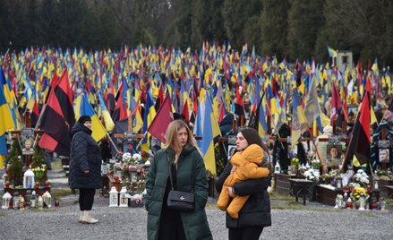 Lwów. Groby ukraińskich żołnierzy poległych na wojnie z Rosją