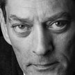Paul Auster, ur. 1947, pisarz, scenarzysta, eseista, tłumacz, reżyser filmowy, karierę pisarską zacz