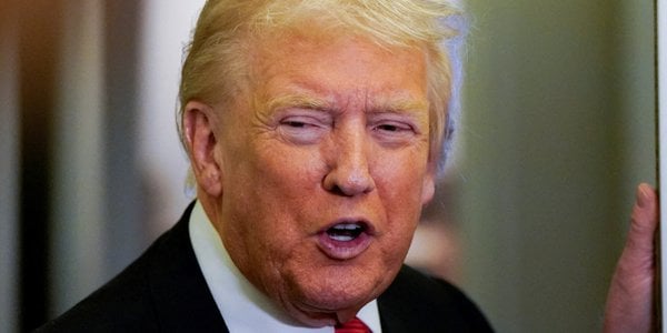 Support for Donald Trump is falling. US president   writes about "bad and corrupt" media