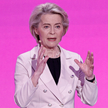 Współpraca z Giorgią Meloni nie tylko zdawała się dać Ursuli von der Leyen (na zdjęciu) mocniejszą p