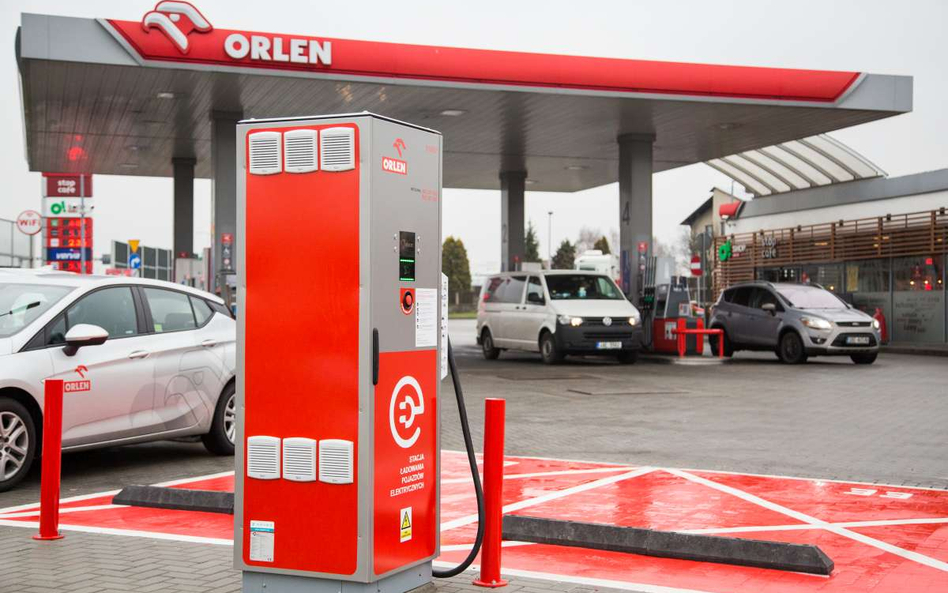 Odpisy obniżyły zysk netto Orlenu