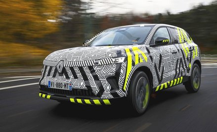 Renault Austral w przedprodukcyjnym maskowaniu