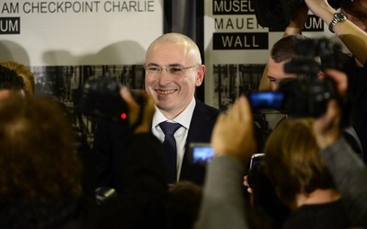 Michaił Chodorkowski w Wall Museum w Berlinie podczas pierwszej konferencji prasowej po ułaskawieniu