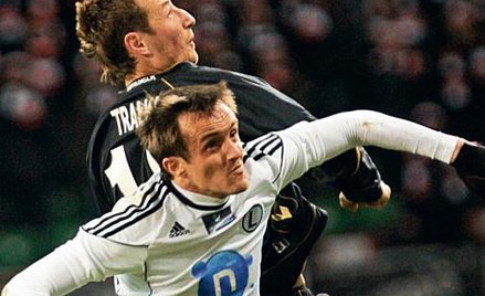 Łukasz Trałka skakał wyżej, ale mecz wygrał Miroslav Radović