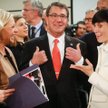 Sekretarz obrony USA Ashton Carter w otoczeniu szefowych resortów obrony z Niemiec, Holandii i Norwe