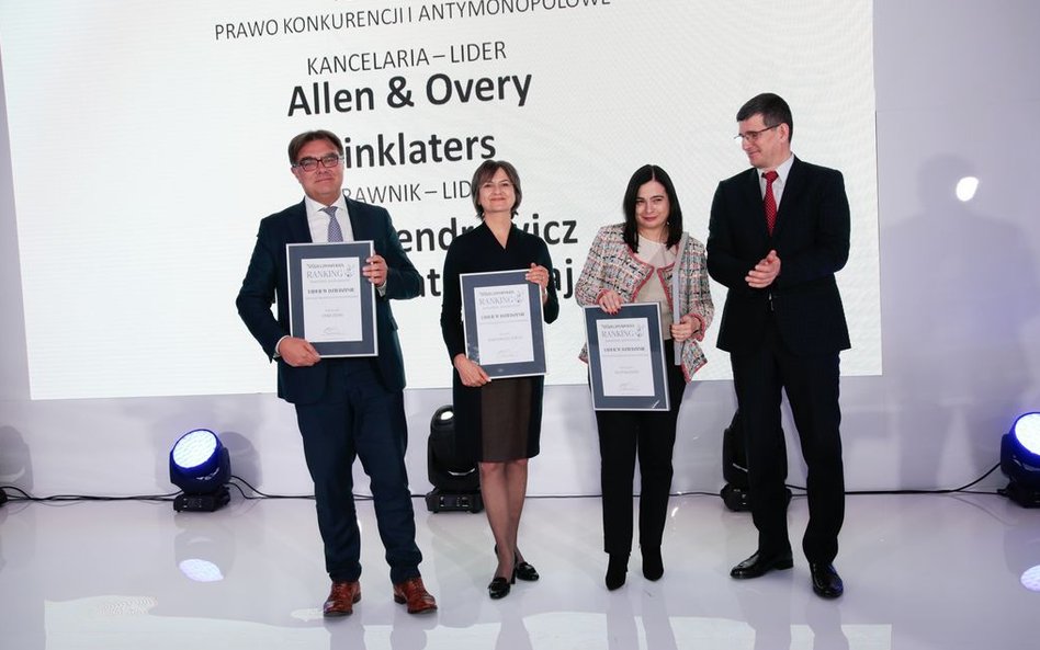 Artur Kulawski (Linklatters), Małgorzata Szwaj (Linklatters), Krystyna Szczepanowska-Kozłowska (Alle