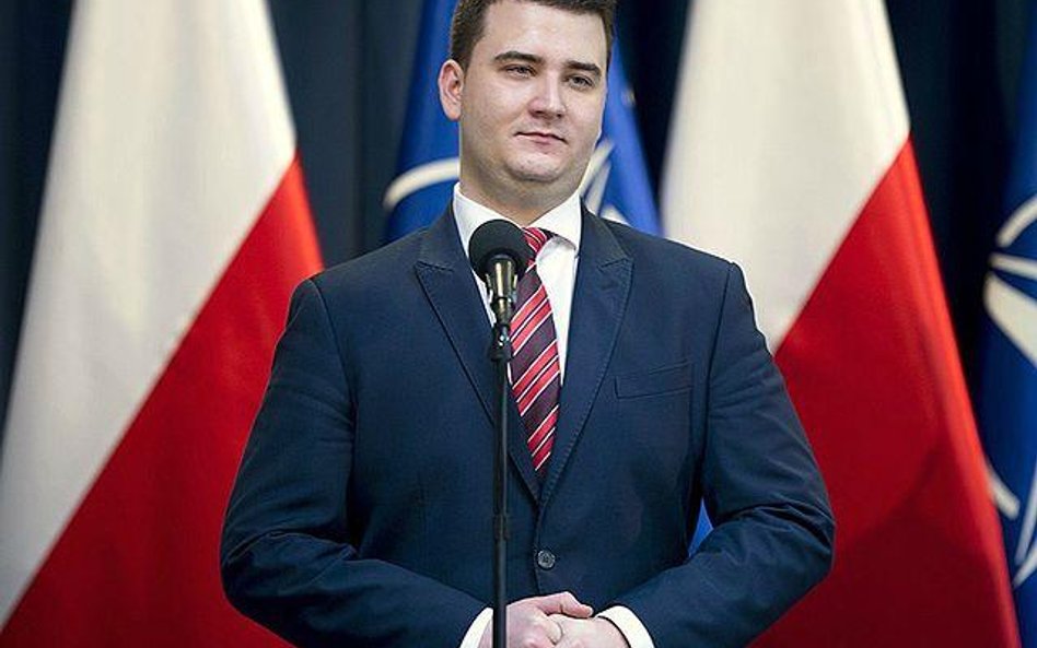 Medialne gry o Misiewicza