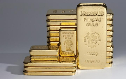 Zgodnie z porozumieniem z Bretton Woods uncja złota kosztowała 35 dolarów.