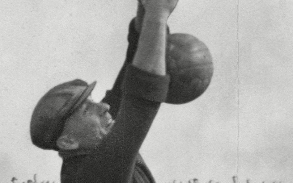Bert Trautmann stał 15 lat w bramce Manchesteru City