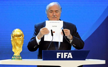 Ówczesny szef FIFA Sepp Blatter informuje, że mundial w roku 2022 zorganizuje Katar