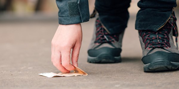 Wchodzi zmiana przepisów ws. rzeczy znalezionych. Podwyższono kwotę do zwrotu