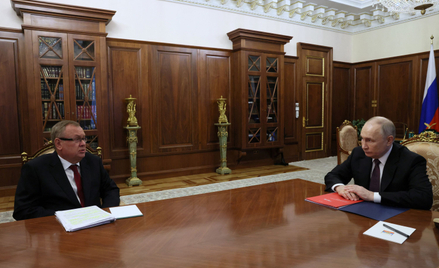 Prezydent Rosji Władimir Putin i prezes banku VTB Andriej Kostin