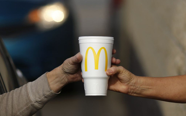 McDonald’s zyskuje na… tanich napojach