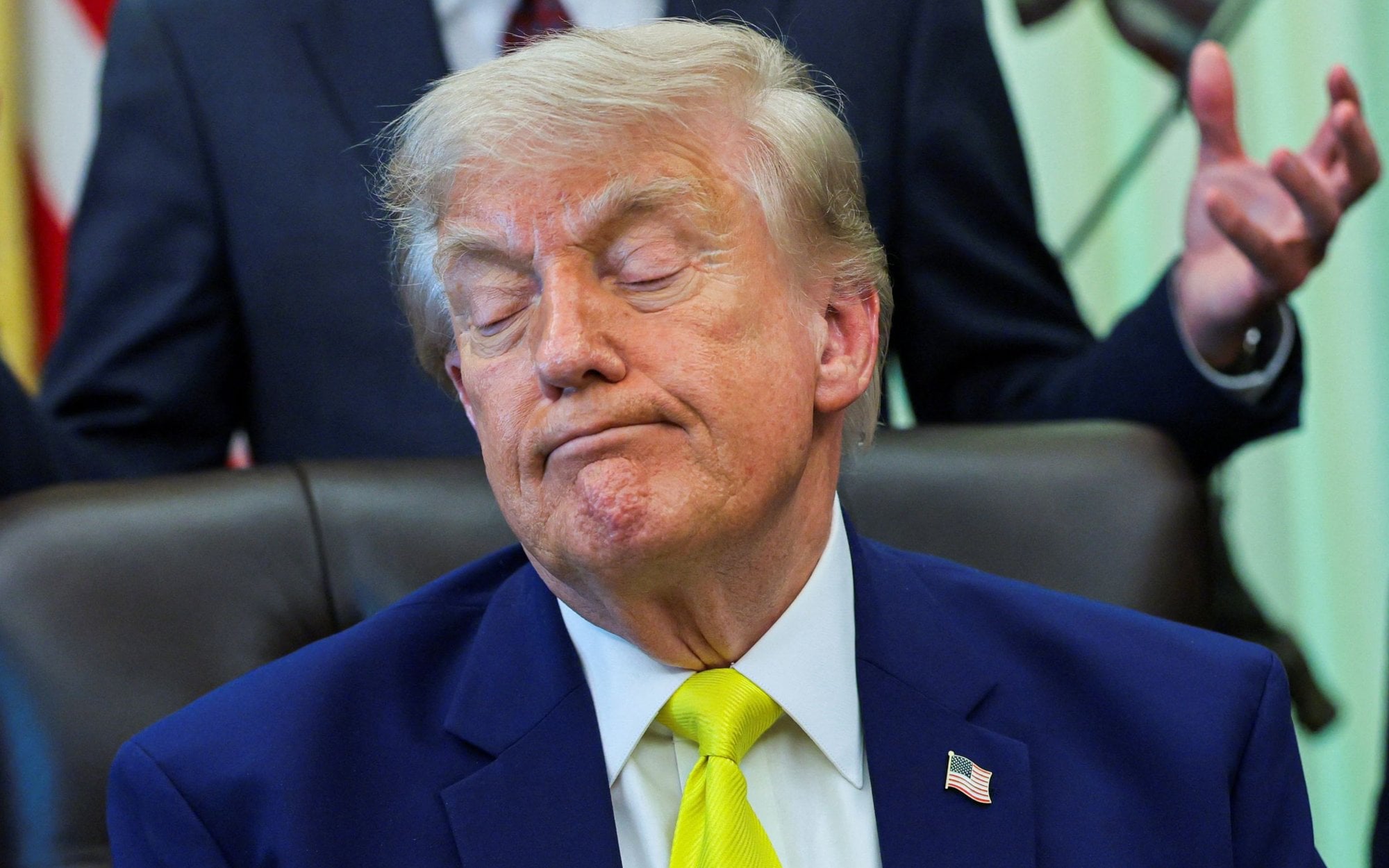 Ograniczenie uprawnień wojennych Trumpa. Część republikanów przeciw prezydentowi